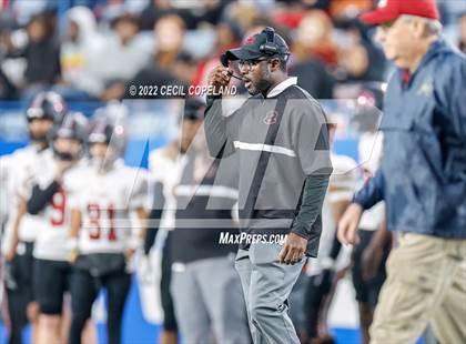 Thumbnail 2 in Warner Robins vs. Ware County (GHSA 5A Championship) photogallery.