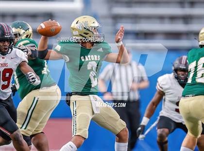 Thumbnail 3 in Warner Robins vs. Ware County (GHSA 5A Championship) photogallery.