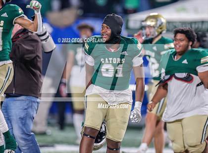 Thumbnail 2 in Warner Robins vs. Ware County (GHSA 5A Championship) photogallery.