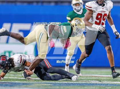 Thumbnail 2 in Warner Robins vs. Ware County (GHSA 5A Championship) photogallery.