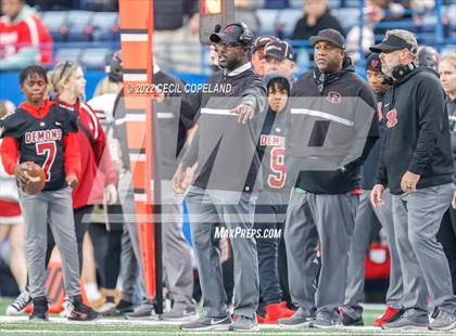 Thumbnail 1 in Warner Robins vs. Ware County (GHSA 5A Championship) photogallery.