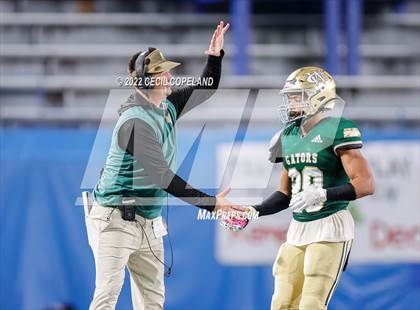 Thumbnail 1 in Warner Robins vs. Ware County (GHSA 5A Championship) photogallery.