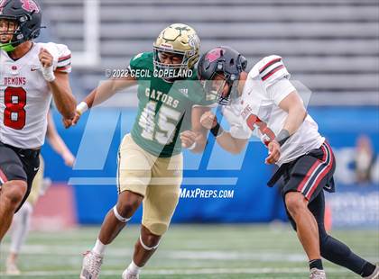 Thumbnail 1 in Warner Robins vs. Ware County (GHSA 5A Championship) photogallery.