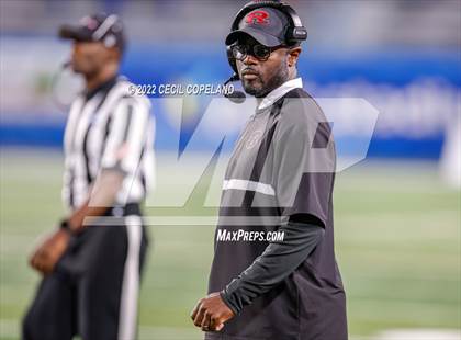 Thumbnail 1 in Warner Robins vs. Ware County (GHSA 5A Championship) photogallery.