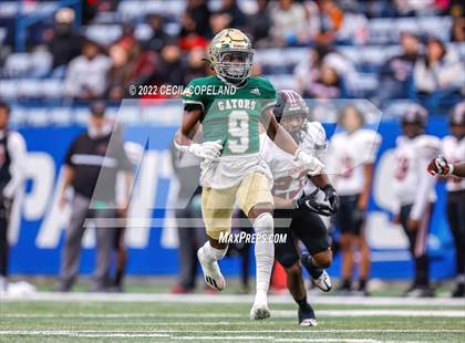 Thumbnail 2 in Warner Robins vs. Ware County (GHSA 5A Championship) photogallery.