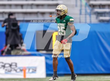 Thumbnail 2 in Warner Robins vs. Ware County (GHSA 5A Championship) photogallery.
