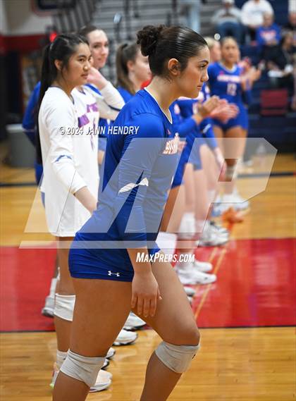 Thumbnail 1 in Bishop Gorman vs Coronado (NIAA 5A Southern Region Final) photogallery.