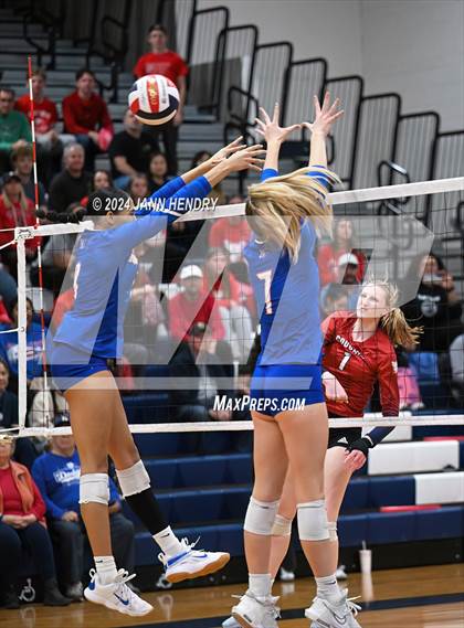 Thumbnail 2 in Bishop Gorman vs Coronado (NIAA 5A Southern Region Final) photogallery.