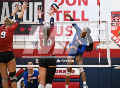 Thumbnail 1 in Bishop Gorman vs Coronado (NIAA 5A Southern Region Final) photogallery.