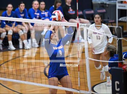 Thumbnail 1 in Bishop Gorman vs Coronado (NIAA 5A Southern Region Final) photogallery.
