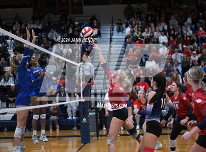 Thumbnail 3 in Bishop Gorman vs Coronado (NIAA 5A Southern Region Final) photogallery.