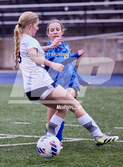 Thumbnail 3 in Ripon Christian vs. Stone Ridge Christian (CIF SJS D6 Final) photogallery.