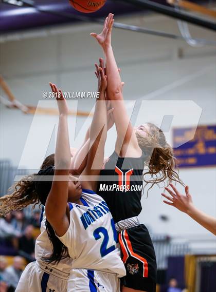 Thumbnail 2 in Amherst Central vs. Cicero-North Syracuse (Amsterdam Holiday College Showcase) photogallery.