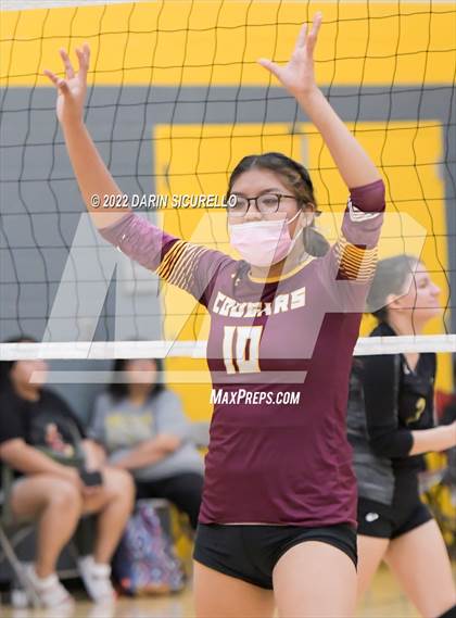 Thumbnail 2 in Vista Grande vs Rock Point (Epic Tourneys Volleyball Invite) photogallery.