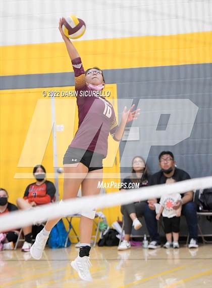 Thumbnail 3 in Vista Grande vs Rock Point (Epic Tourneys Volleyball Invite) photogallery.