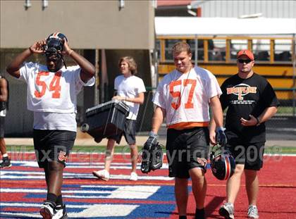 Thumbnail 2 in Friends of Coal Classic (Cleveland Glenville/Lakeland, Fla. - Pre-Game) photogallery.