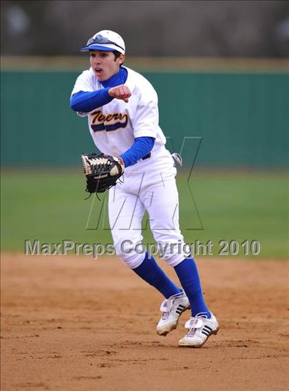 Thumbnail 1 in Abilene vs Corsicana (Denton Ryan Tourney) photogallery.