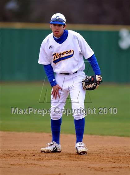 Thumbnail 3 in Abilene vs Corsicana (Denton Ryan Tourney) photogallery.