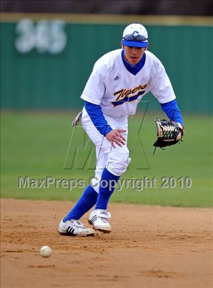 Thumbnail 1 in Abilene vs Corsicana (Denton Ryan Tourney) photogallery.