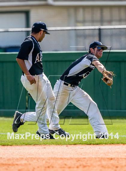 Thumbnail 2 in North Shore vs Alvin photogallery.