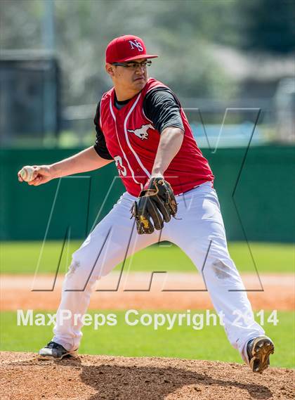 Thumbnail 3 in North Shore vs Alvin photogallery.