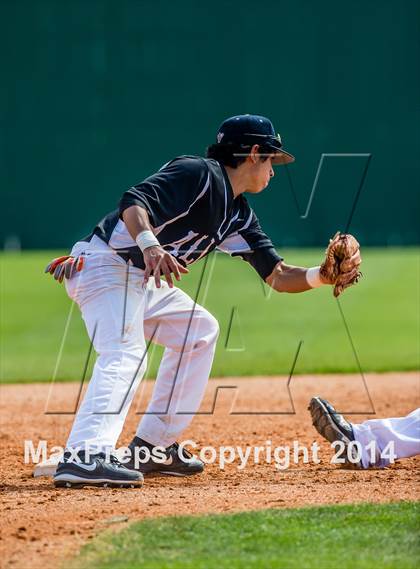 Thumbnail 3 in North Shore vs Alvin photogallery.