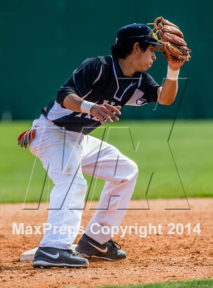 Thumbnail 2 in North Shore vs Alvin photogallery.