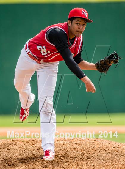 Thumbnail 3 in North Shore vs Alvin photogallery.