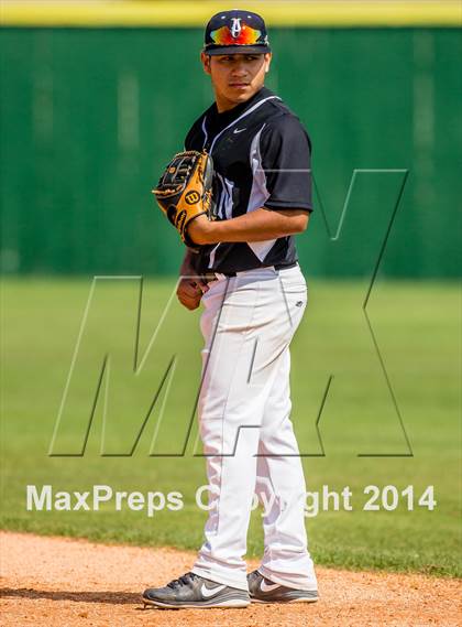 Thumbnail 3 in North Shore vs Alvin photogallery.