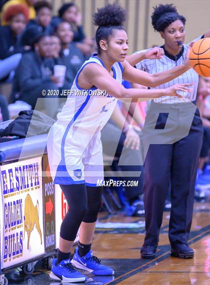 Thumbnail 2 in Westover vs. South View photogallery.