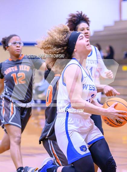 Thumbnail 1 in Westover vs. South View photogallery.