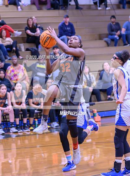 Thumbnail 2 in Westover vs. South View photogallery.