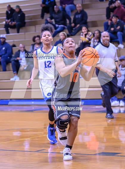Thumbnail 2 in Westover vs. South View photogallery.