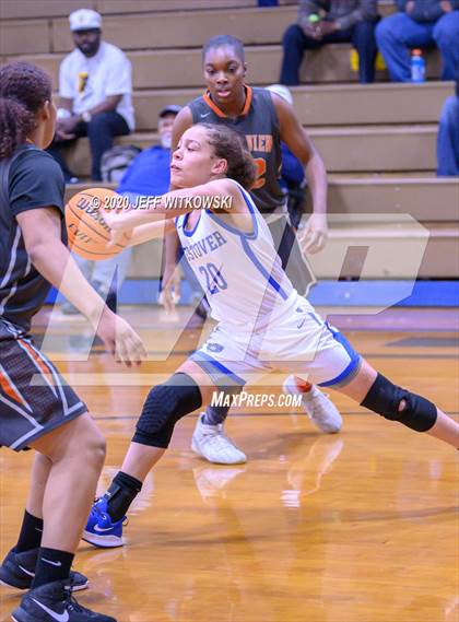 Thumbnail 1 in Westover vs. South View photogallery.