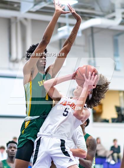 Thumbnail 3 in Sarasota vs. Sharpstown (Village Christian Holiday Tournament) photogallery.