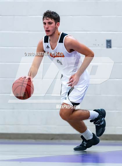 Thumbnail 1 in Sarasota vs. Sharpstown (Village Christian Holiday Tournament) photogallery.