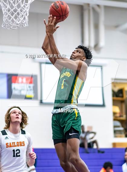 Thumbnail 3 in Sarasota vs. Sharpstown (Village Christian Holiday Tournament) photogallery.