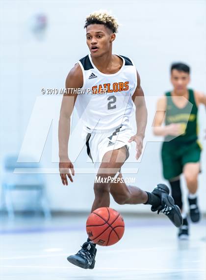Thumbnail 3 in Sarasota vs. Sharpstown (Village Christian Holiday Tournament) photogallery.