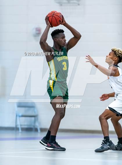 Thumbnail 3 in Sarasota vs. Sharpstown (Village Christian Holiday Tournament) photogallery.