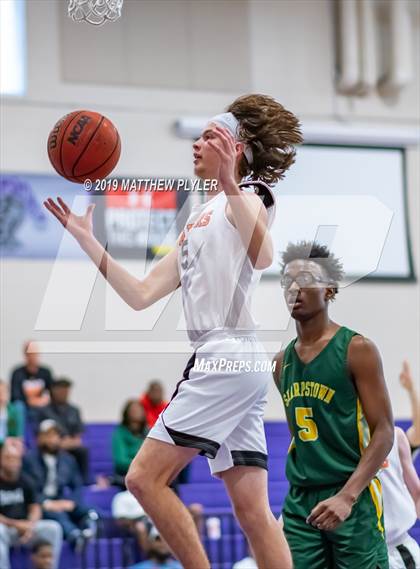 Thumbnail 3 in Sarasota vs. Sharpstown (Village Christian Holiday Tournament) photogallery.