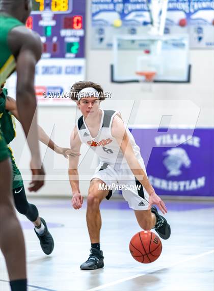 Thumbnail 3 in Sarasota vs. Sharpstown (Village Christian Holiday Tournament) photogallery.