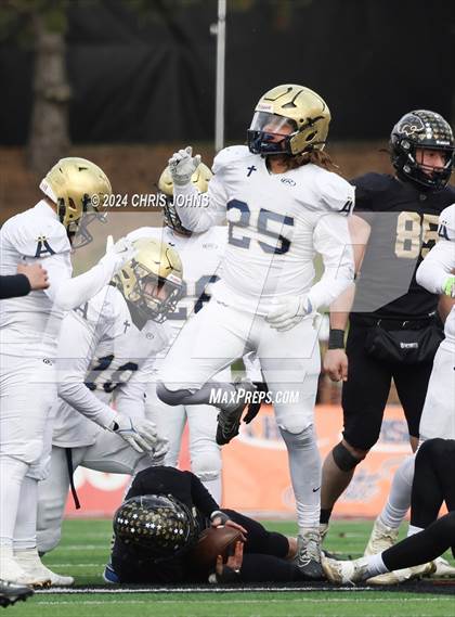 Thumbnail 3 in Althoff Catholic vs Lena-Winslow (IHSA 1A Final) photogallery.