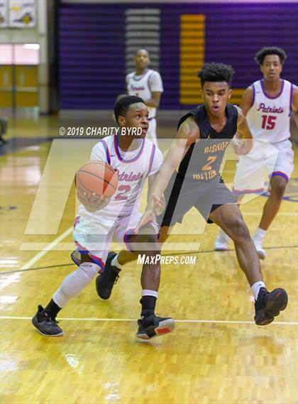 Thumbnail 2 in Friendly vs. Bishop Ireton (Glory Days Grill Tournament of Champions) photogallery.