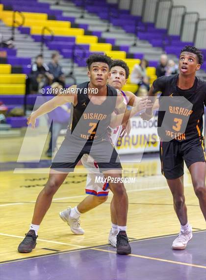 Thumbnail 3 in Friendly vs. Bishop Ireton (Glory Days Grill Tournament of Champions) photogallery.