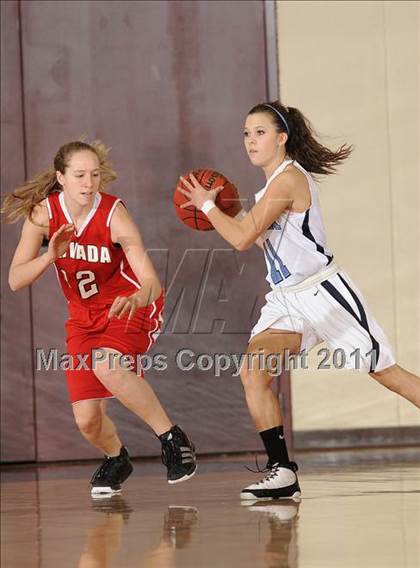 Thumbnail 1 in Valor Christian vs. Arvada photogallery.