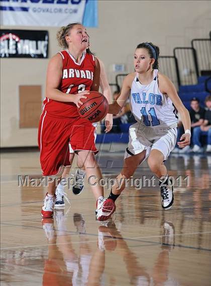 Thumbnail 1 in Valor Christian vs. Arvada photogallery.