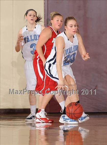 Thumbnail 1 in Valor Christian vs. Arvada photogallery.