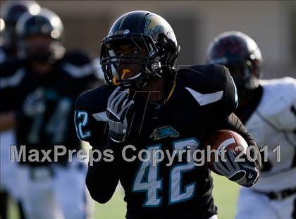 Thumbnail 3 in Pasadena Memorial vs Port Arthur Memorial (5A Region 3 Bi-District Playoffs) photogallery.