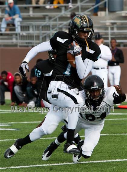 Thumbnail 1 in Pasadena Memorial vs Port Arthur Memorial (5A Region 3 Bi-District Playoffs) photogallery.