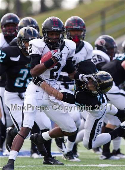Thumbnail 3 in Pasadena Memorial vs Port Arthur Memorial (5A Region 3 Bi-District Playoffs) photogallery.